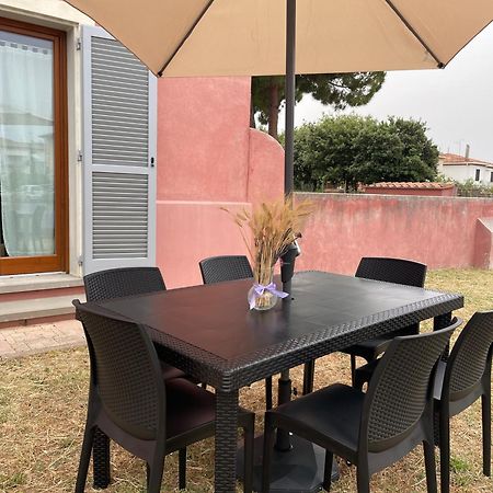Casa Vacanze Le Due Torri Vada Dış mekan fotoğraf